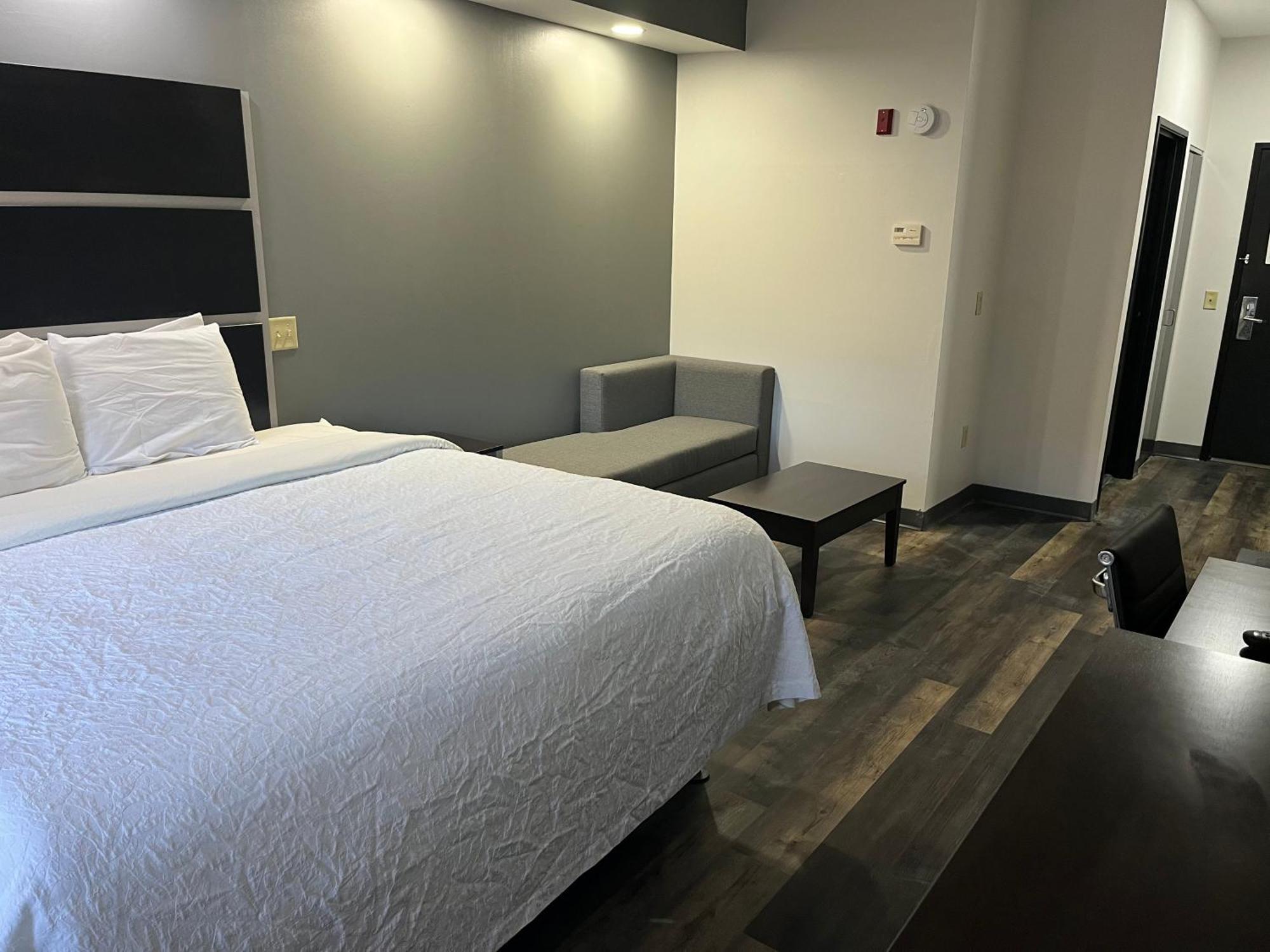 Sonesta Essential Savannah Georgetown Exterior foto